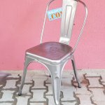 Tolix Sandalye Kolsuz Ham - Ölçü:Genişilik: 44 cmYükseklik: 87 cmOturum Yüksekliği: 45 cmDerinlik: 45 cm
